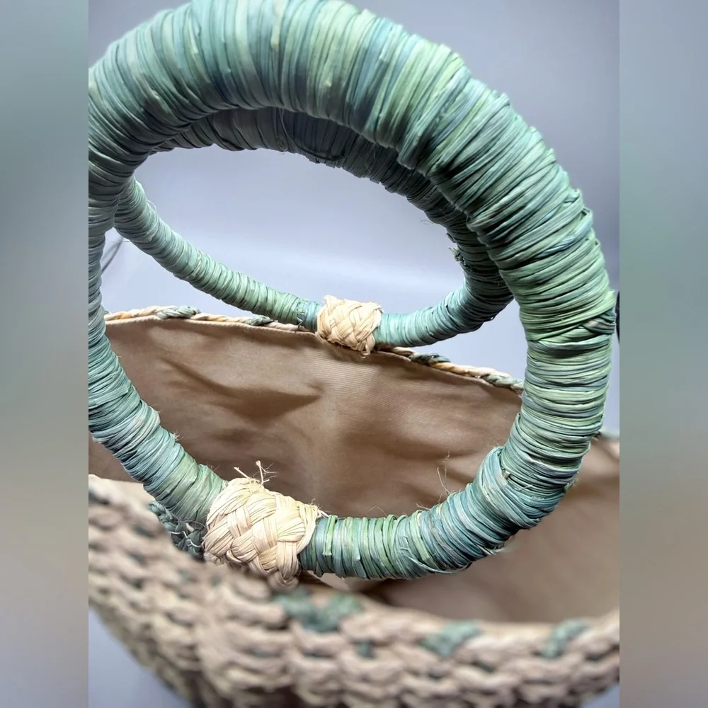 👜 KAANAS Woven Straw Handbag – Sage Green & Natural – Summer Resort Bag - Picture 5 of 6